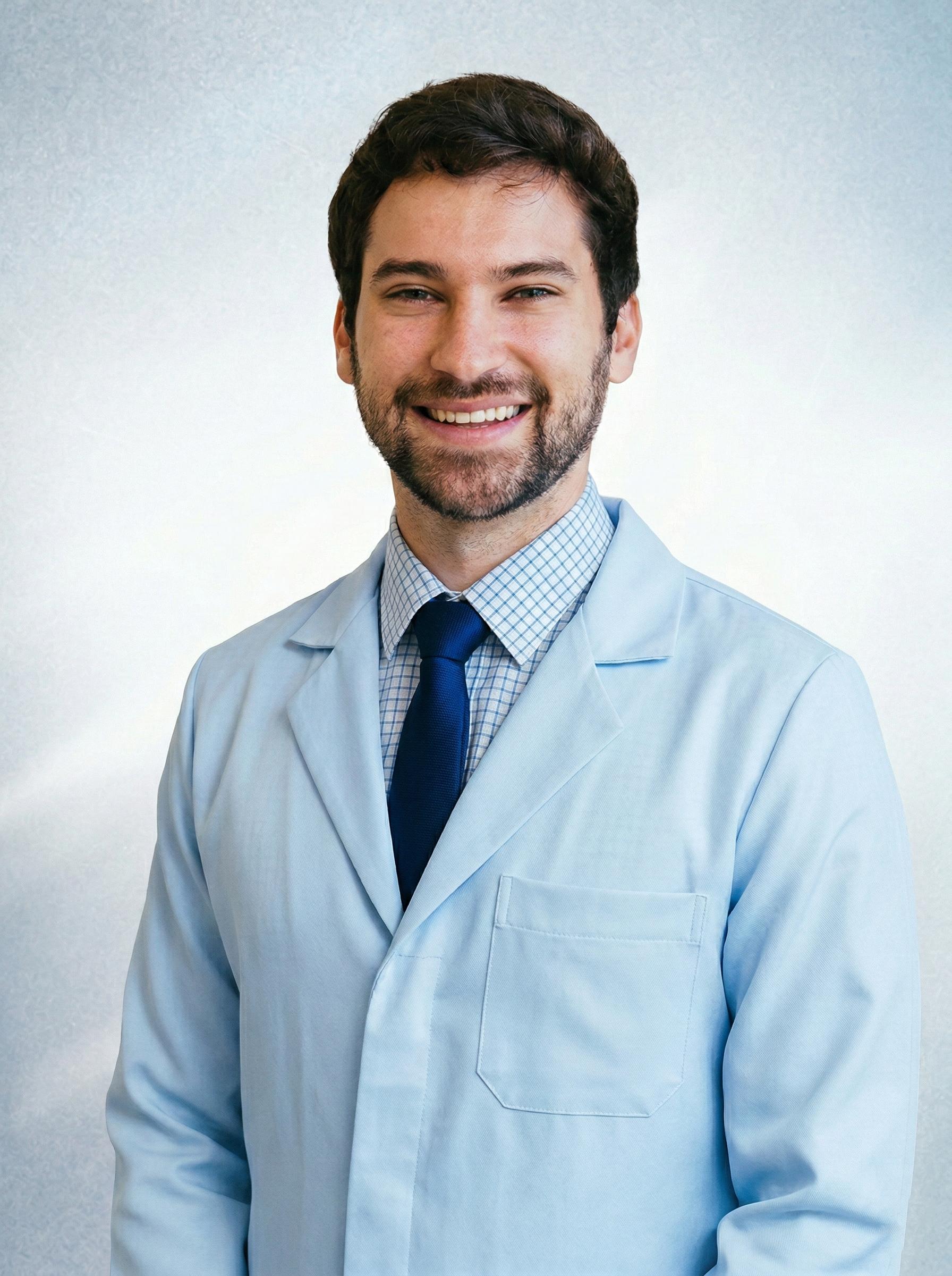 Dr. Iago Perdoná